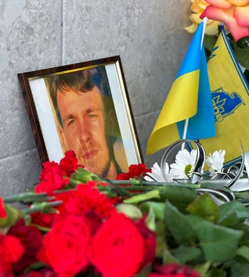 На Одещині захиснику Маріуполя встановили меморіальну дошку