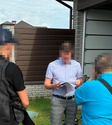 На Вінниччині спіймали чиновників, які крали землю десятками гектарів