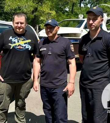 Філатов передав рятувальникам власне судно на повітряній подушці. Його використають для допомоги Херсону