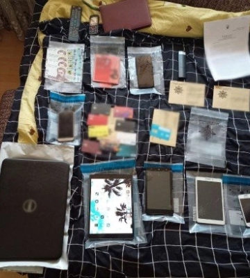 На Полтавщині знайшли шахрайку, яка в інтернеті «продавала» меблі й обдурювала довірливих покупців
