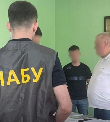 Депутата Ровенского облсовета, главврача больницы, подозревают в получении взятки за помощь в оформлении инвалидности