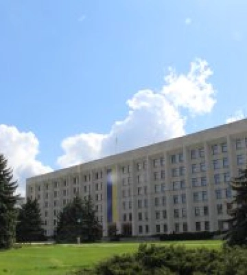 У деяких областях України пройдуть дощі, а в Полтаві – легкі хмаринки