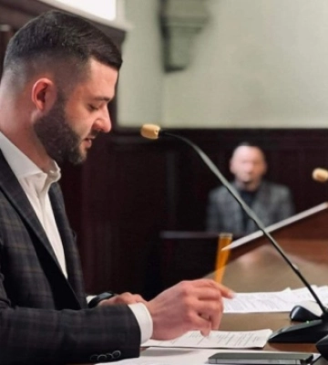 Мер Мукачева звинувачує депутатів міськради у саботажі засідань