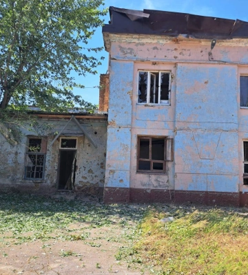 РФ нанесла удар по Никополю: разрушены частные дома и предприятие 