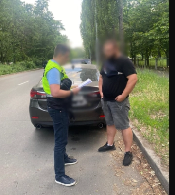 Завладение средствами на ремонте укрытий в школах Киева: участнику схемы сообщено о подозрении
