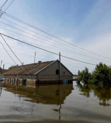 Вода відступає, російські військові залишаються – мер Нової Каховки про ситуацію в окупованому місті