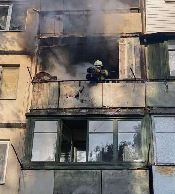 В Днепре мужчина не мог выбраться из горящей квартиры