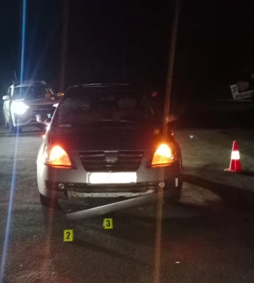 На Сумщині двоє пішоходів перебігали дорогу та потрапили під автомобіль (ФОТО)