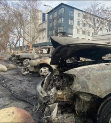 Ворог знов вдарив по Херсону: поранено волонтерів
