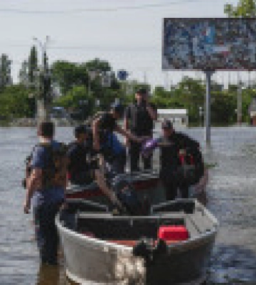 На правобережжі Херсонщини після підриву дамби вода у двох селах вже відступила