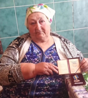На Рівненщині бабусі вручили посмертний орден &quot;За мужність&quot; її онука, який загинув торік