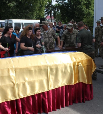 У Полтаві провели в останню путь воїна Богдана Заіченка