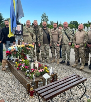 На Івано-Франківщині вшанували пам&#039;ять загиблого поліцейського