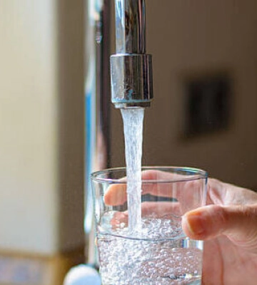 Рівень води у Каховському водосховищі продовжує падати: зневоднені 8 громад на Дніпропетровщині 