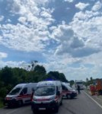 На Київщині внаслідок ДТП загинули двоє людей, ще восьмеро постраждали (подробиці)