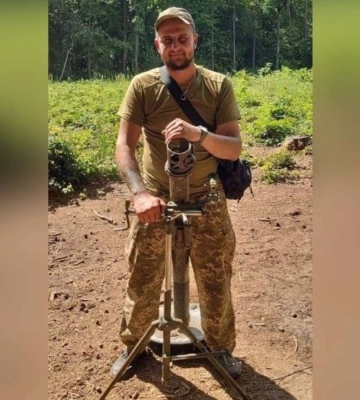 Війна безжально забирає життя наших захисників. На Дніпропетровщині попрощаються з 33-річним Олександром Мартиненком