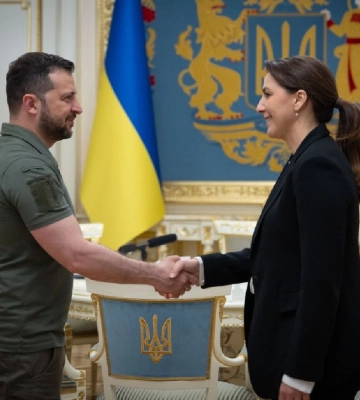 Зеленский встретился в Киеве с представительницей президента ОАЭ