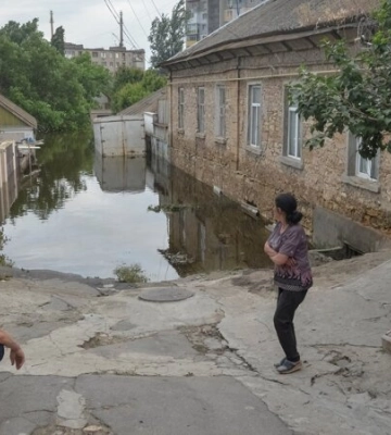 Вода у Херсонській області потроху відступає, евакуація з лівобережжя провалена — очільник ОВА