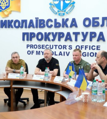 Представники Міжнародного кримінального суду відвідали затоплену Антонівку й Херсон