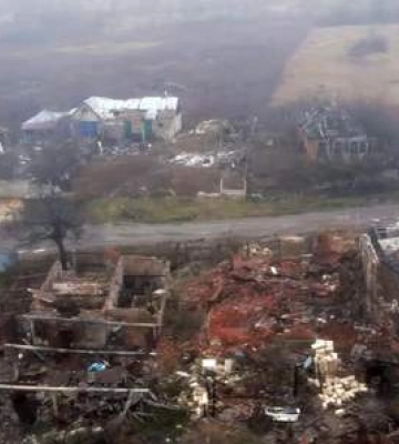 Село-привид: на Харківщині люди відбудовують своє село з допомогою ящиків з-під боєприпасів