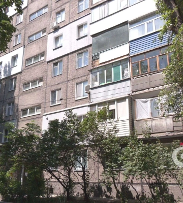У Дніпрі на Набережній Перемоги проводять комплексне оновлення систем комунікацій будинку: відео