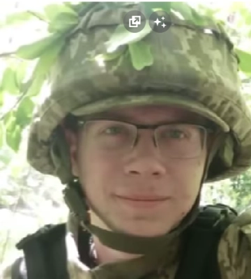 Поранений захисник з Вараша допомагає фронту малюнками (ВІДЕО)