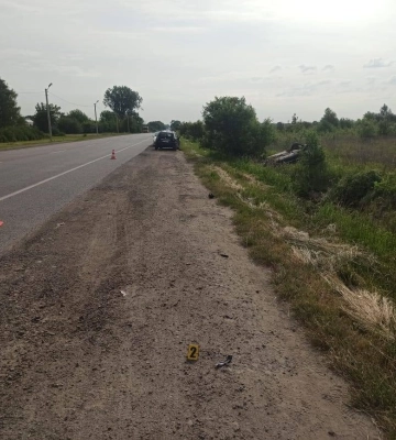 У ДТП під Львовом кілька разів перекинувся легковик, є поранені 