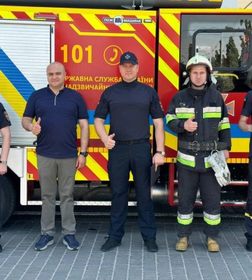 Українські рятувальники отримали пальне від Азербайджану та потужні мотопомпи від Польщі