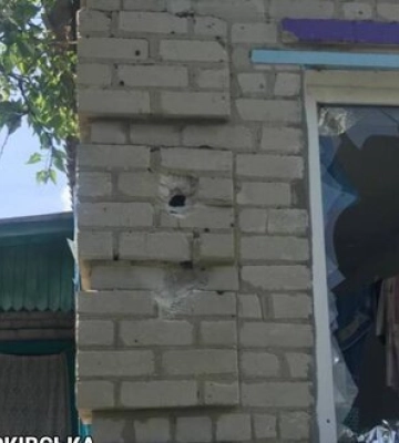 Ворог продовжує обстрілювати Харківщину, пошкоджено будинки та об’єкт цивільної промисловості. Є поранені, - ОВА