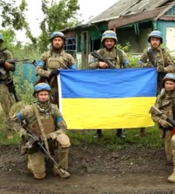 ВСУ освободили от оккупантов Сторожевое на Донетчине: в селе подняли украинский флаг. Фото и видео