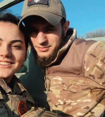 Шлюб після смерті. Чому дівчина загиблого Героя України Да Вінчі пішла судитися