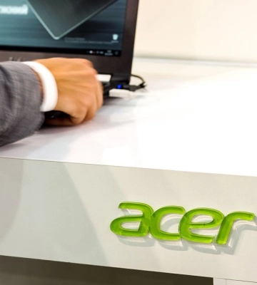 Acer заробила десятки мільйонів доларів на тому, що оминула санкції щодо росії