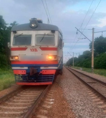 У Миргородському районі потяг травмував чоловіка