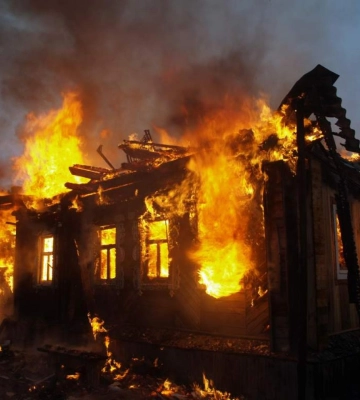 У Дубні горів житловий будинок