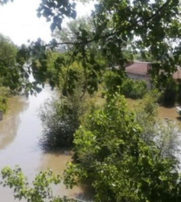 Вода в затоплених Олешках почала відступати, є загиблі: що відбувається в місті