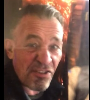 Вимагали пакувати речі, а потім повернулися з болгаркою: відомий телеведучий заявив про захоплення квартири в центрі Києва