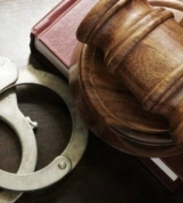 Жінці з-під Рівного, яка намагалася вбити матір, обрали запобіжний захід