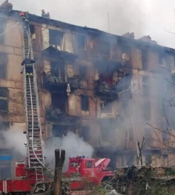 Обстріл Кривого Рогу: Попередньо, загинули 4 особи, ще 25 дістали множинні поранення. ФОТОрепортаж