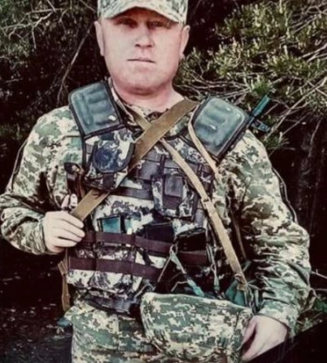 Біль та сум. На Дніпропетровщині провели в останню путь Дмитра Кириченка, який загинув в бою поблизу Оріхова