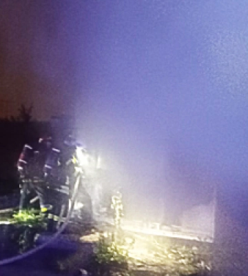 У Львові під час пожежі в металевому вагончику постраждав 70-річний чоловік