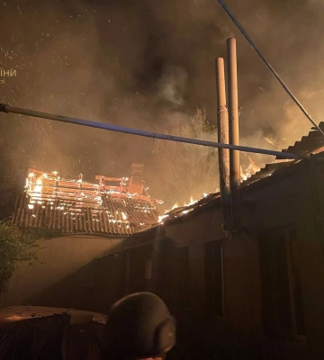 Вогнеборці ДСНС ліквідували наслідки ворожої атаки у Запорізькій області