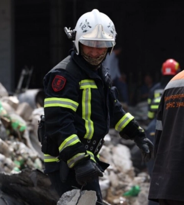 У Кривому Розі 11 загиблих від удару РФ, пошукову операцію завершено — обладміністрація