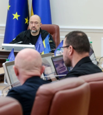 На Херсонщині працюватимуть спеціальні комісії для обстеження пошкоджених будівель і споруд, – Шмигаль