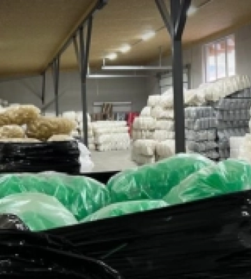 На Закарпатті викрили наймасштабніше виробництво контрафактної побутової хімії: вилучено близько 240 тонн готової продукції