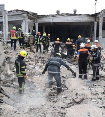 У Кривому Розі одна з ракет поцілила у склад бутильованої води, де працювали люди: наймолодшій жертві – 17 років