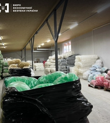 На Закарпатті підробляли побутову хімію відомих брендів: викрито масштабне підпільне виробництво
