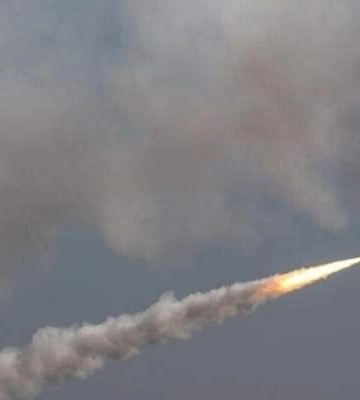 Работали силы ПВО: в Хмельницкой области обломки ракеты повредили жилые дома