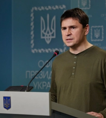 Россия будет уничтожать все, что контролирует на оккупированных территориях, включая Крым — Подоляк