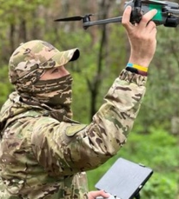 Украинские бойцы уничтожили российские позиции с беспилотниками: видео удара