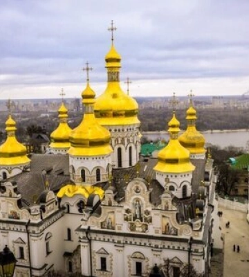 Суд відмовив УПЦ МП у проведенні богослужінь в Лаврі